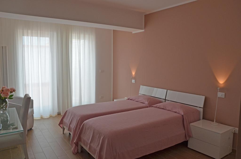 רג'יו די קאלאבריה Hotel Residence Thalassa חדר תמונה